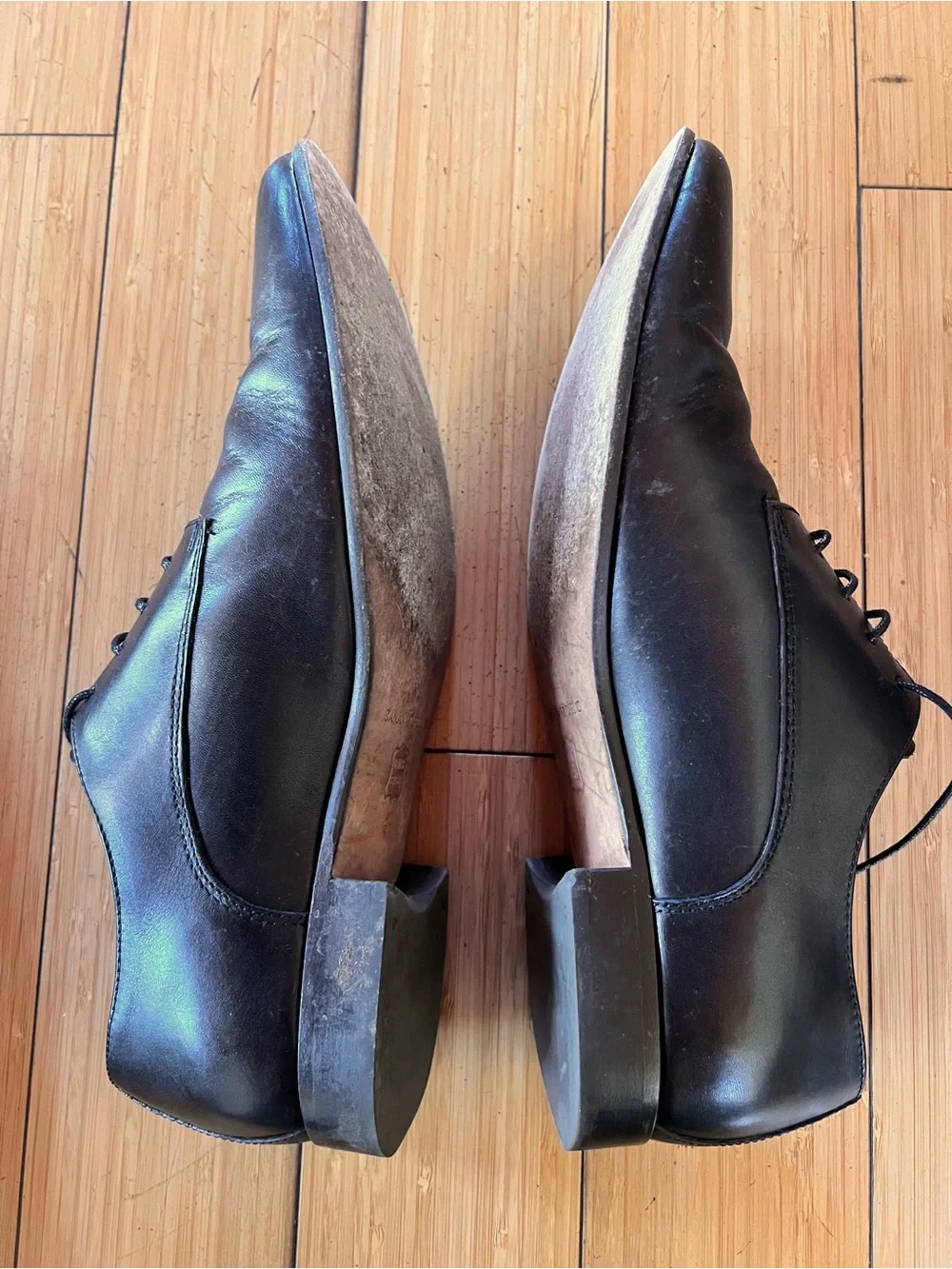Banana Republic polished black